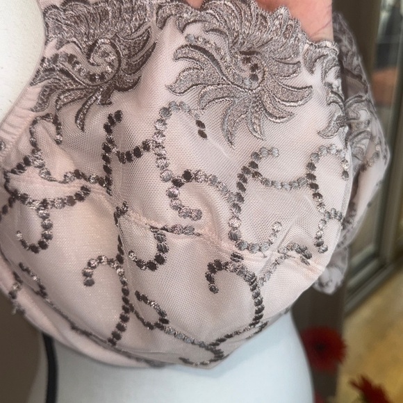 Cream Lace Bra Intimates Sleepwear - Picture 6 of 9